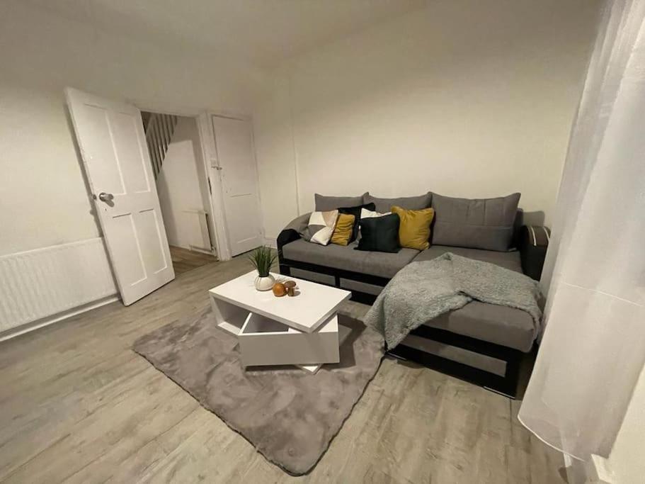 Stunning 2 Bedroom On Tower Bridge Londres Exterior foto